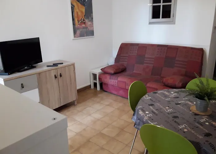 Apartment Terre Et Hyeres